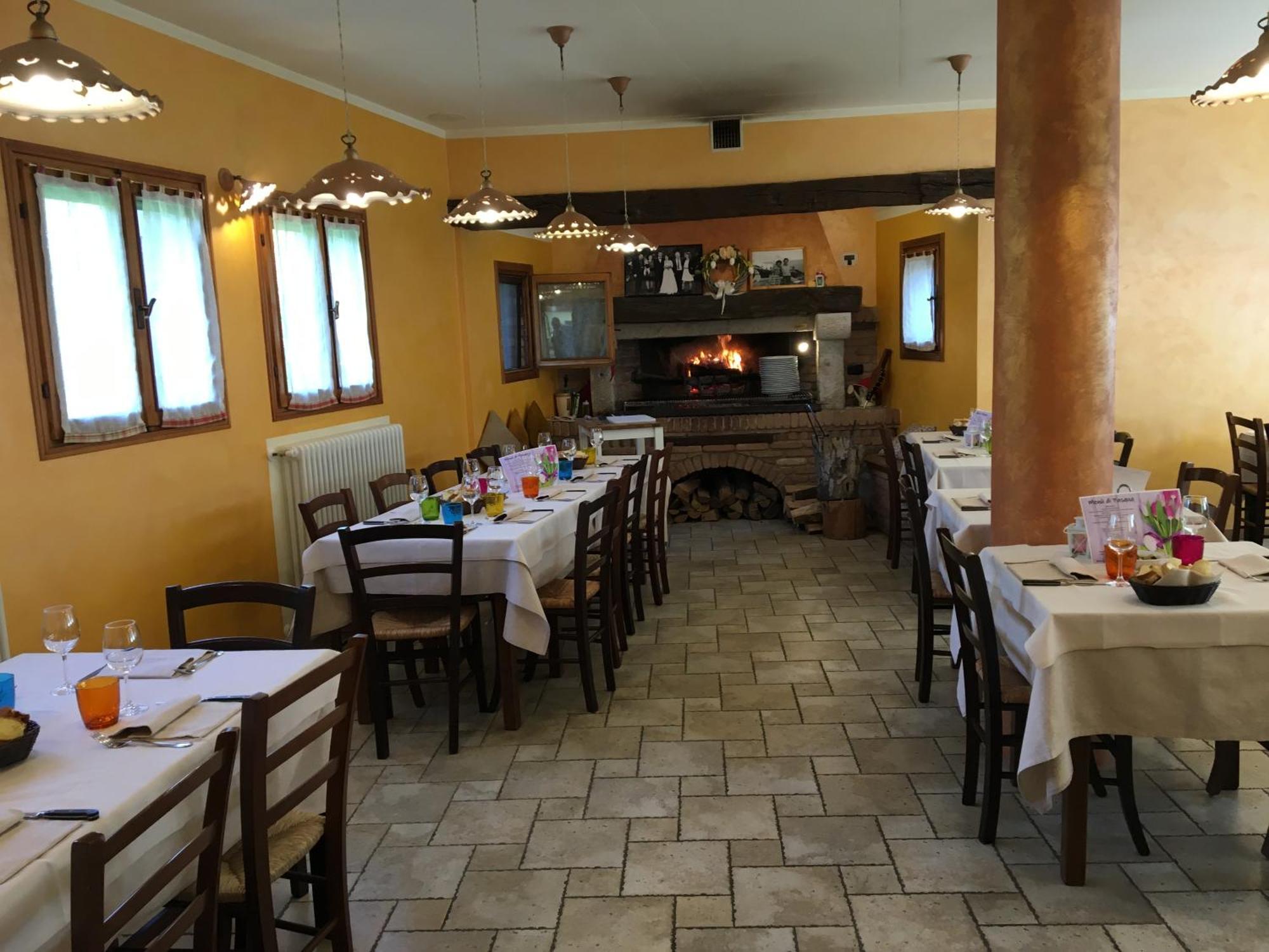 Agriturismo Il Bosco Camere Vittorio Veneto Eksteriør bilde